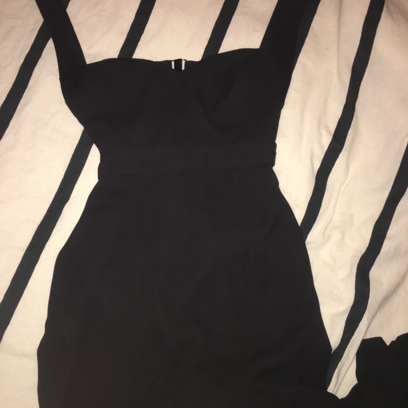 NWT fame and partners gown Size 2 FITS LIKE 0 - Picture 3 of 8